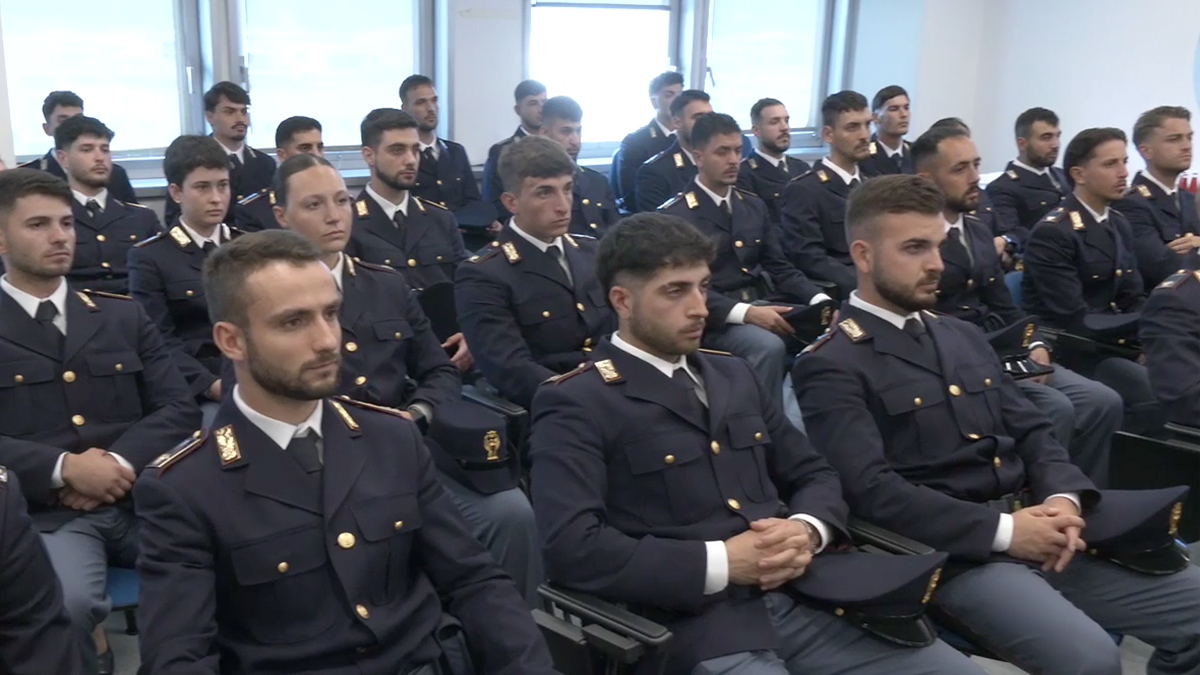 nuovi-poliziotti-cover