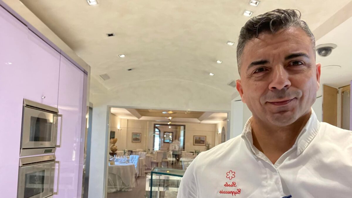 Cercasi chef, ma non gay e comunisti: scoppia la polemica sul cuoco stellato