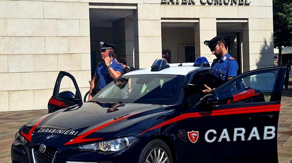 Carabinieri-in-piazza-Verdi-aspect-ratio-1000-560