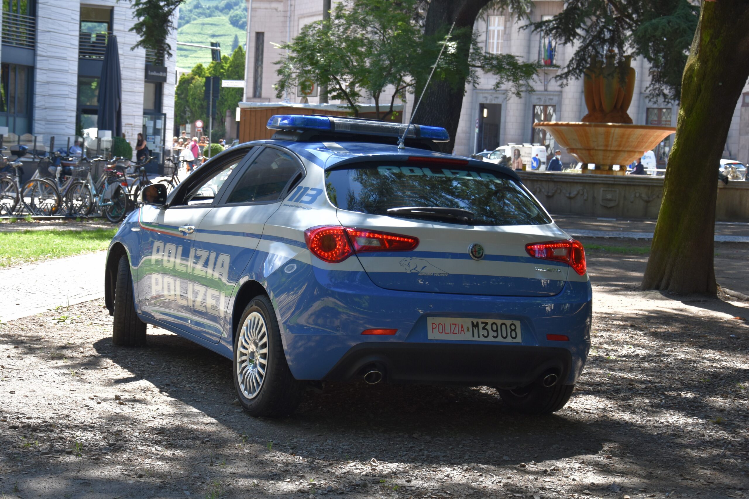 POLIZIA-BZ-1