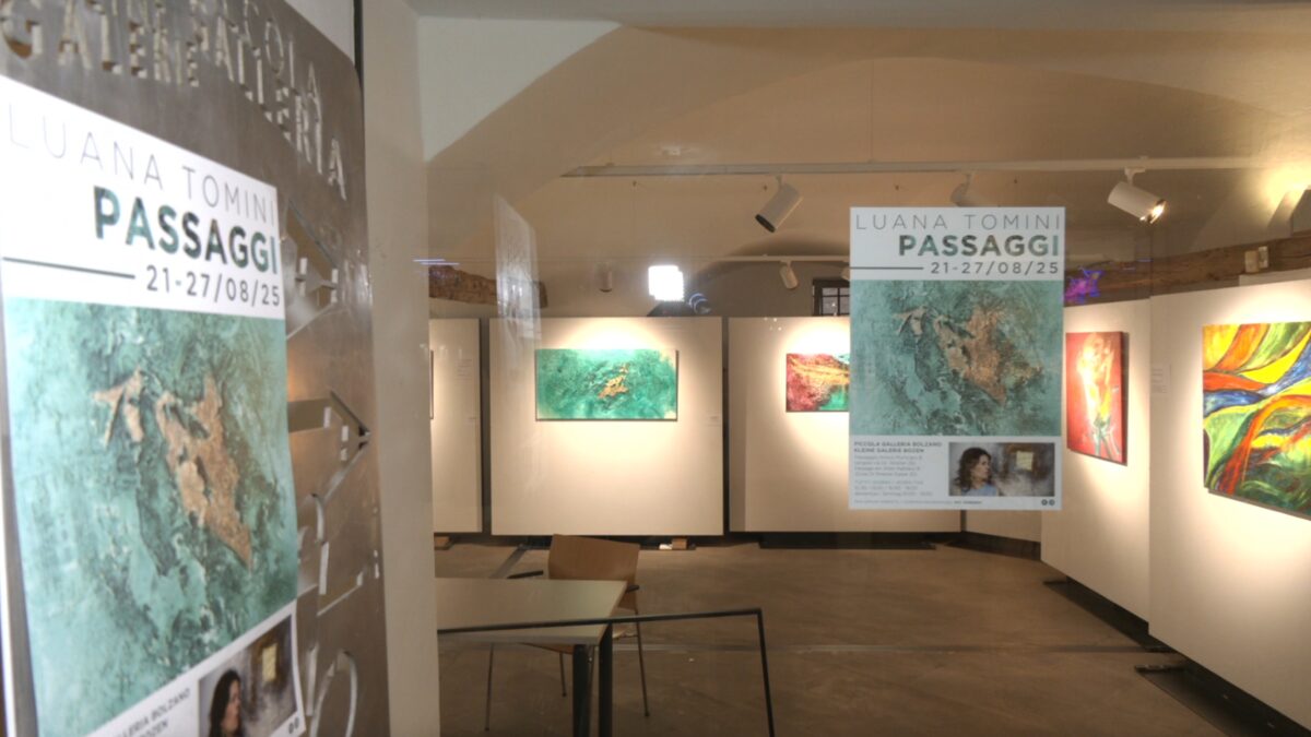 Passaggi d’artista: alla Piccola Galleria di Bolzano le opere di Luana Tomini