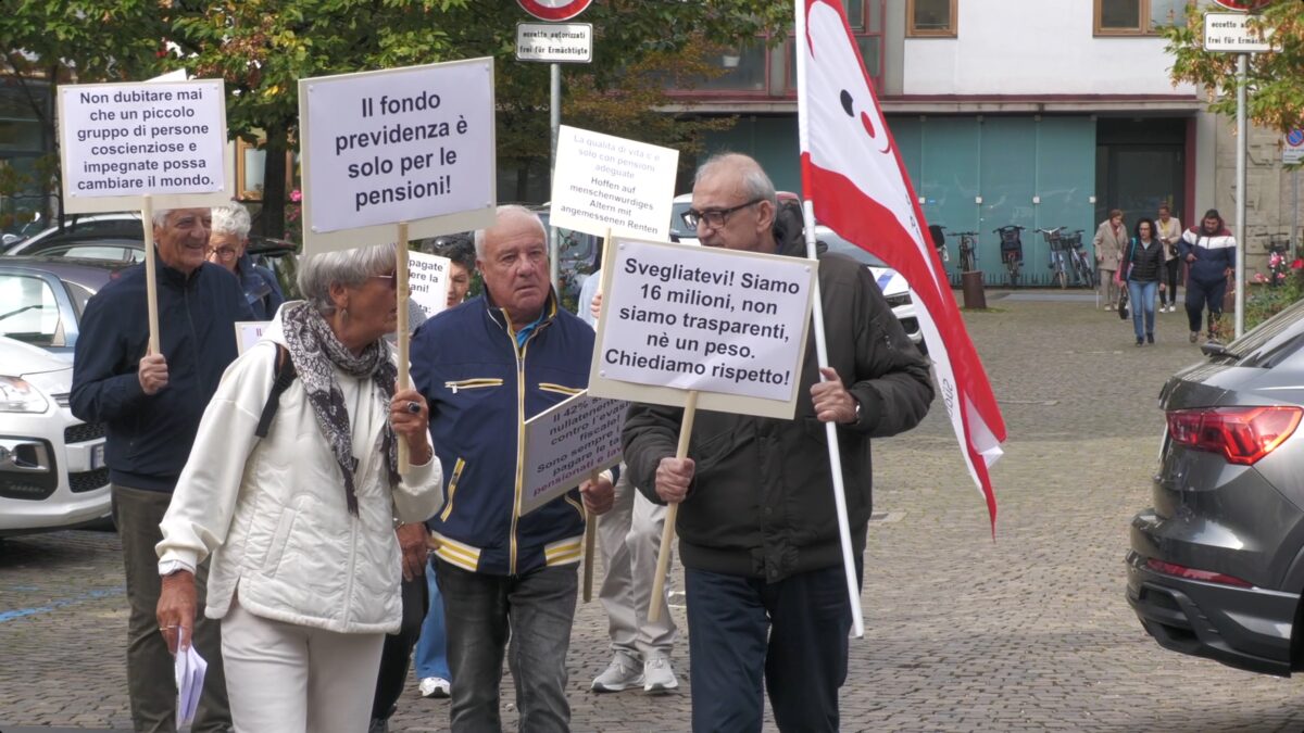 Adeguare le pensioni all’inflazione: sindacati in piazza in Alto Adige