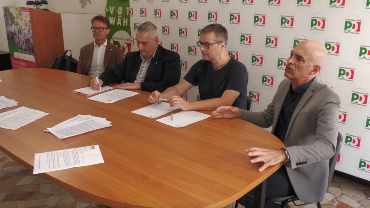 Pd contro l’Svp: “Vogliono cacciare le Acciaierie Valbruna da Bolzano”