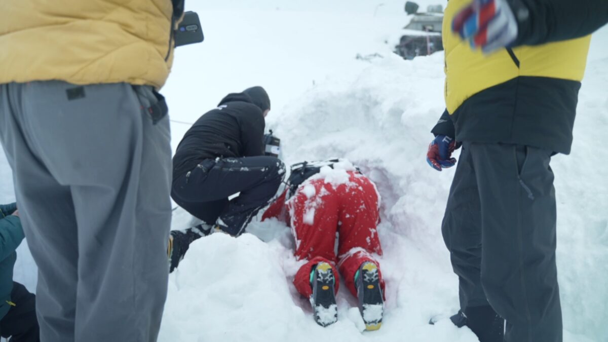 Eurac: nuovo sistema per allungare la sopravvivenza sotto le valanghe