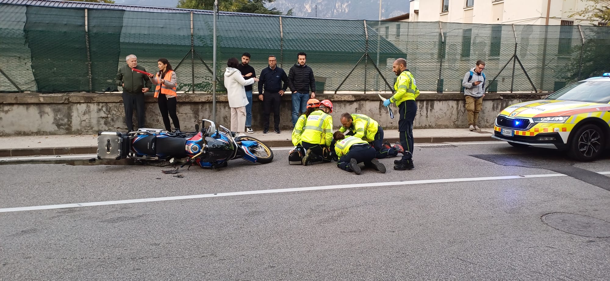 FOTO incidente auto-moto 1