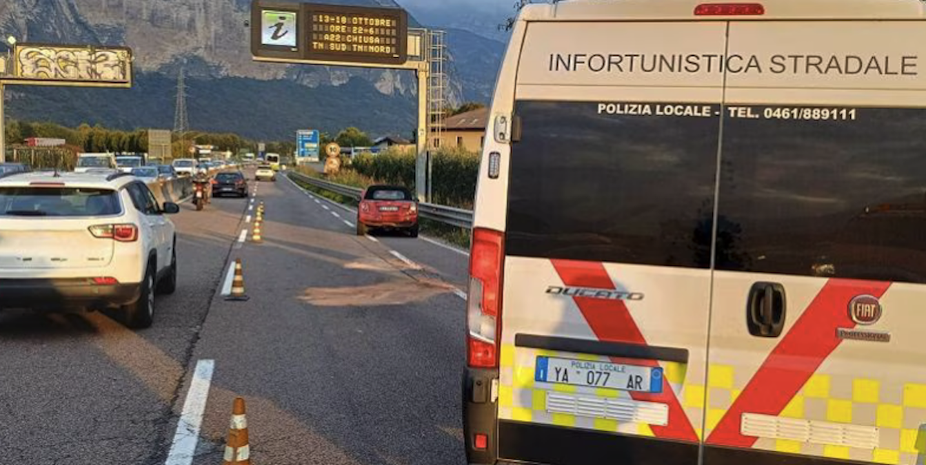 FOTO tamponamento autobus