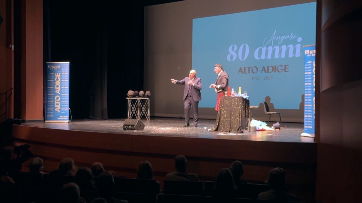 L’Alto Adige dedica una serata ai suoi lettori di risate e magia