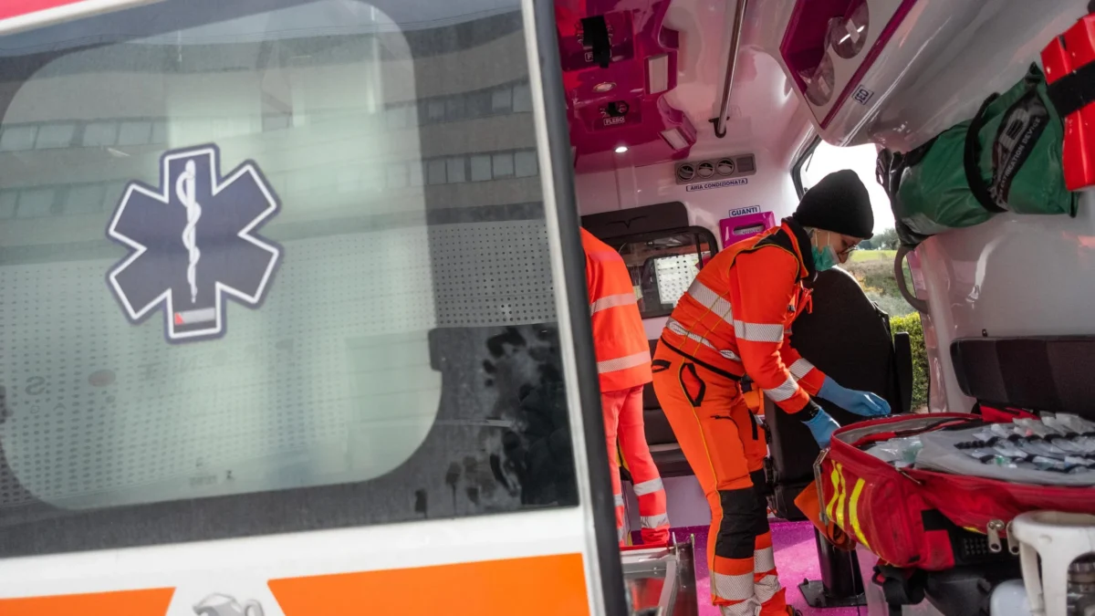 ambulanza-incidente-scaled-aspect-ratio-1200-675