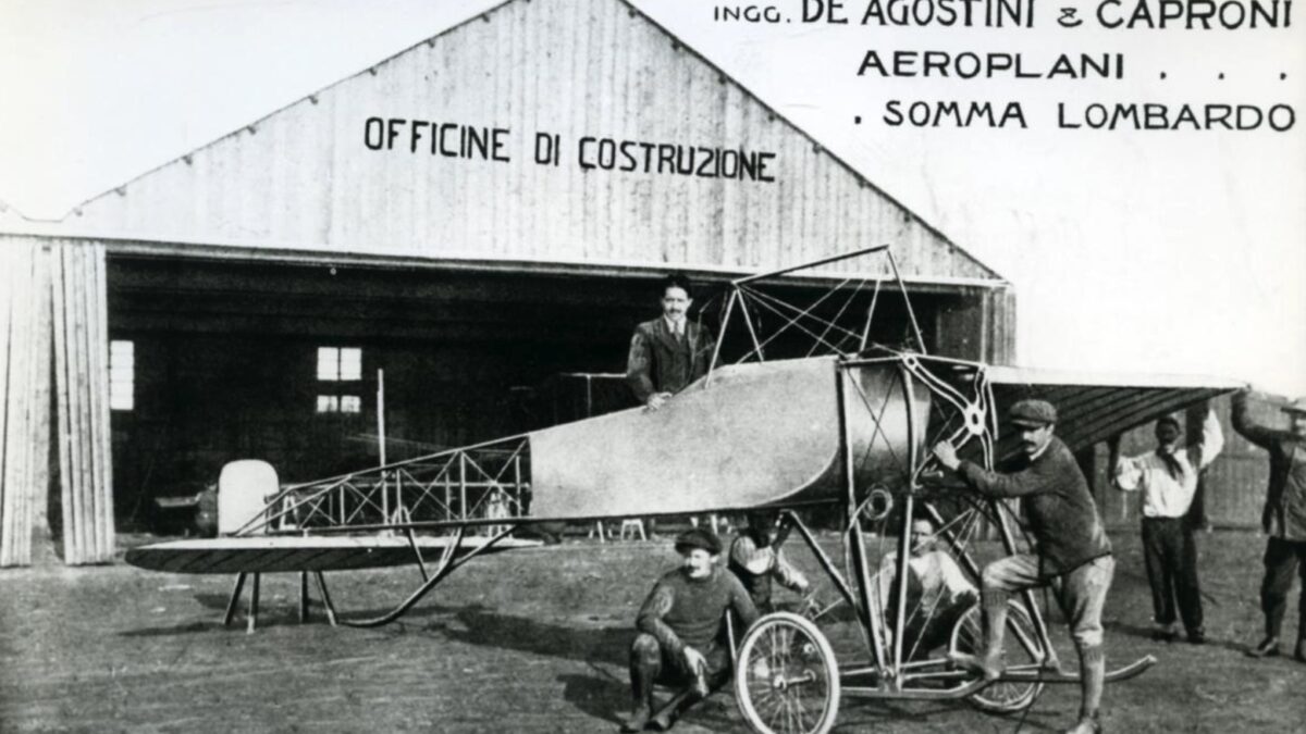 Ricerche, restauro e digitalizzazione per riscoprire la collezione Caproni