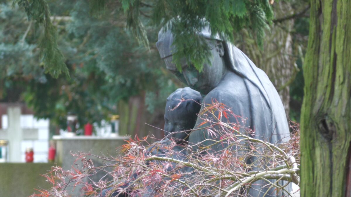 Parlare della morte per sconfiggerne la paura