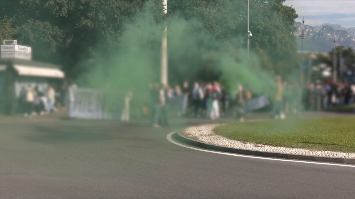 protesta-hate-nazis-bolzano-scaled-aspect-ratio-1200-675