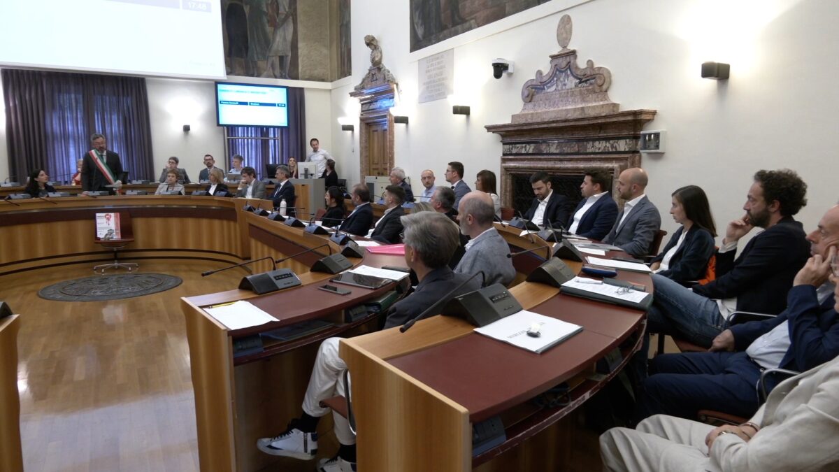 Trento: Dal Consiglio ok a variazione di bilancio, 4 milioni in più di spese