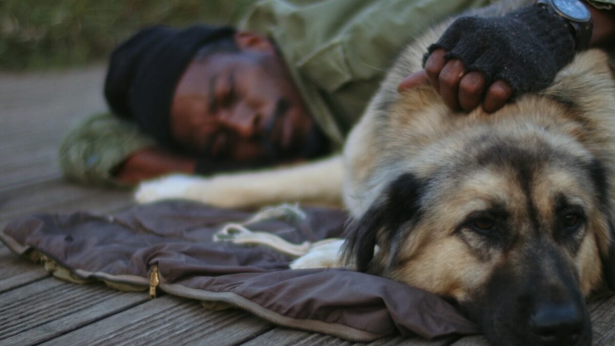 La salute dei senzatetto è sempre più precaria: lo dicono i medici del Gris