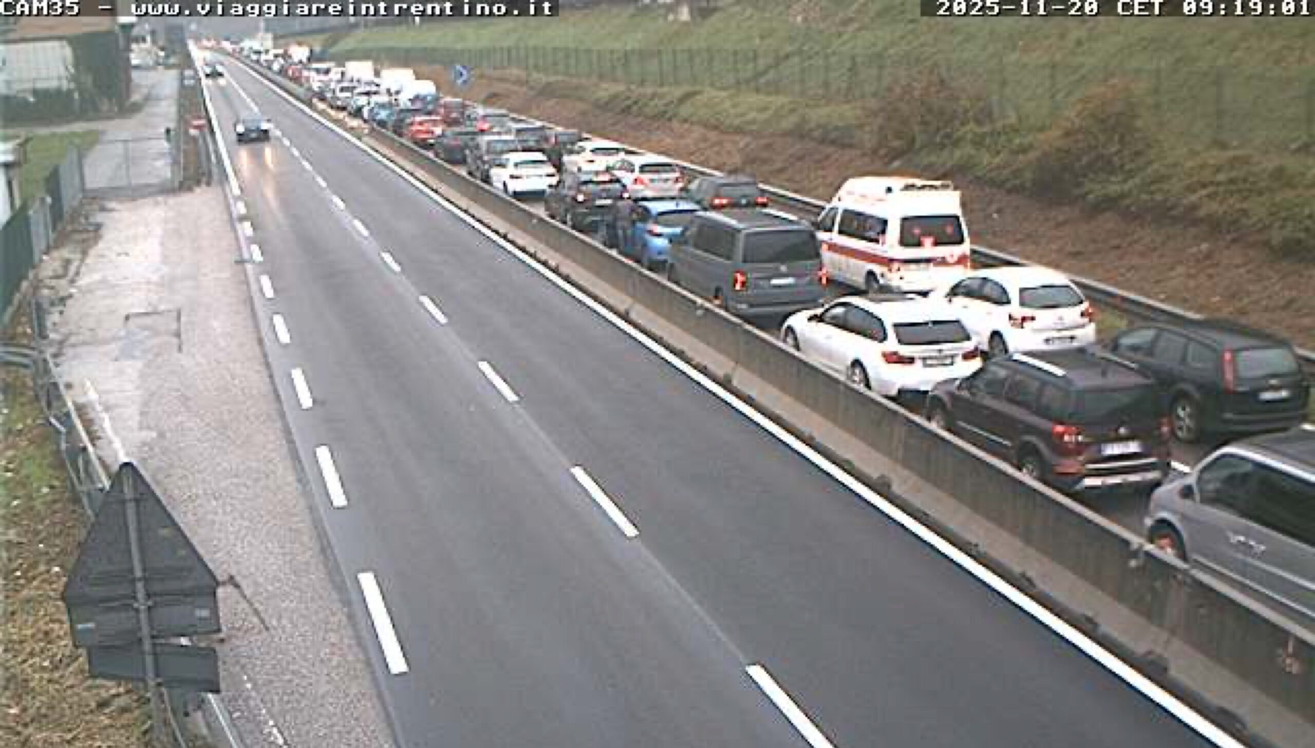 FOTO-coda-tangenziale-scaled-aspect-ratio-2560-1457