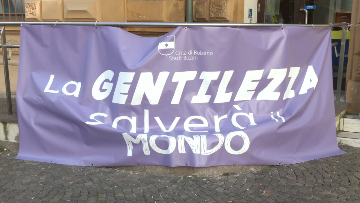 Bolzano città della gentilezza: “Salverà il mondo”
