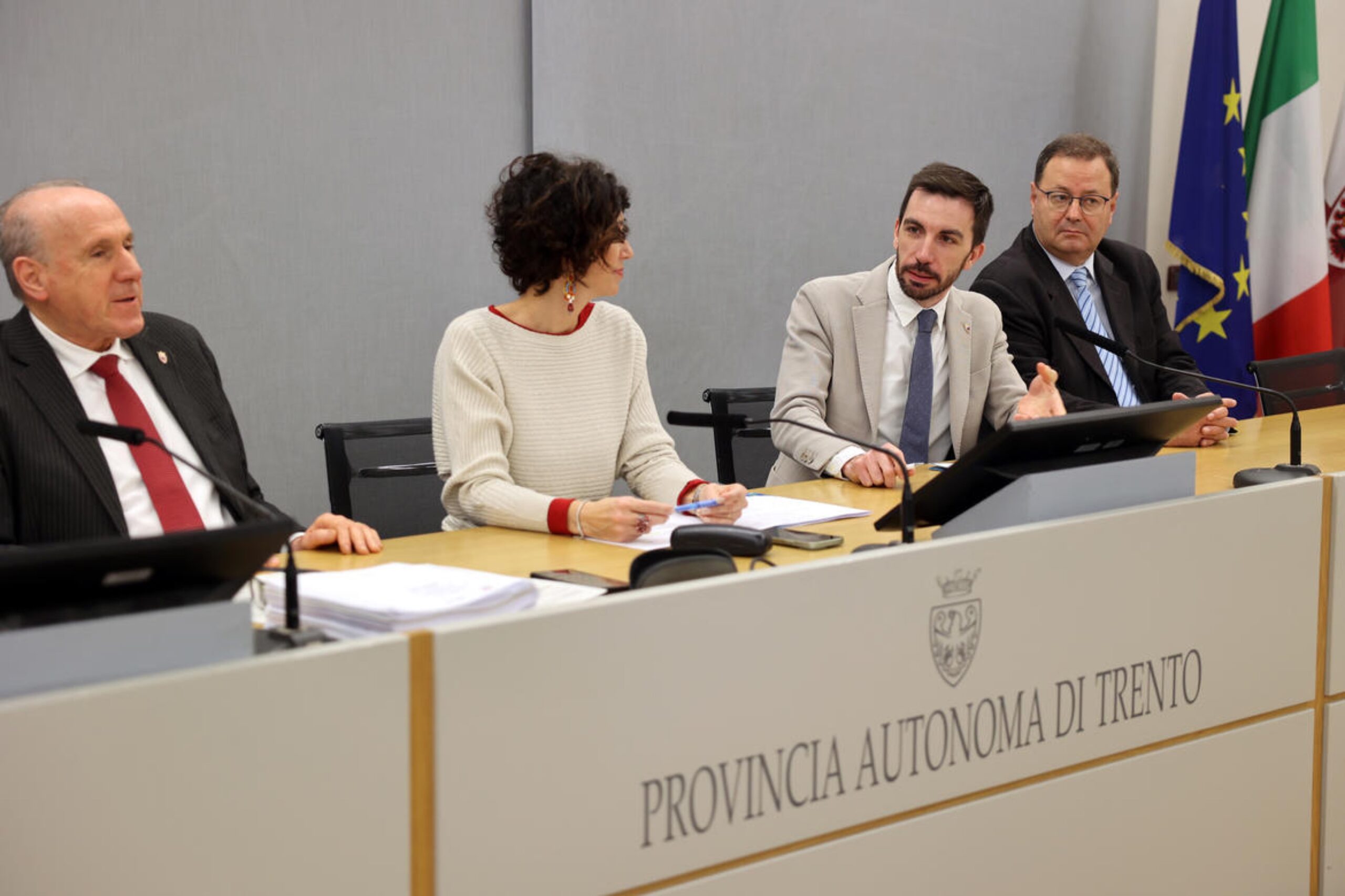 0X7A5212-imagefullwide