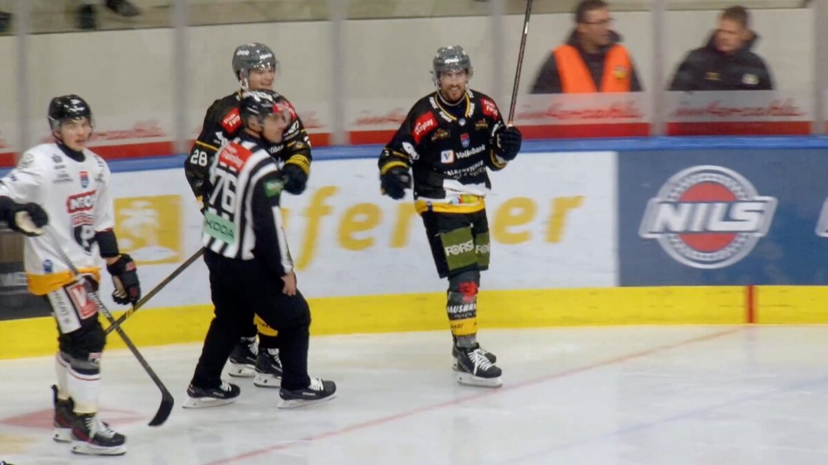 Hockey ICE: vittorie per Lupi e Foxes