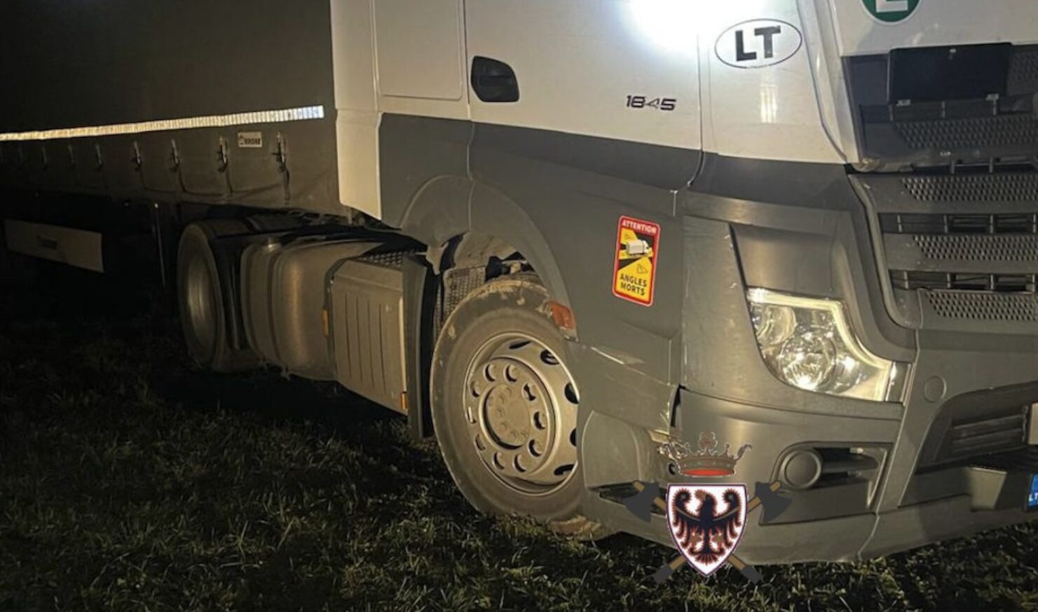 FOTO-camion-nel-fango-castelnuovo-aspect-ratio-1481-873