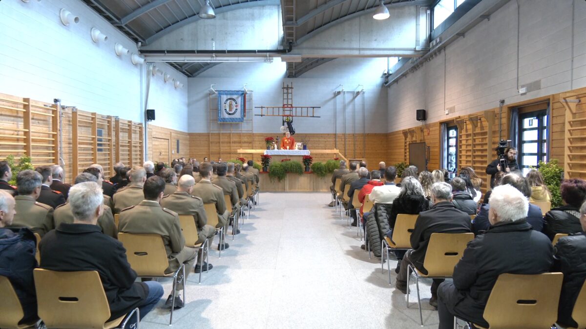 I Vigili del fuoco altoatesini celebrano la patrona Santa Barbara