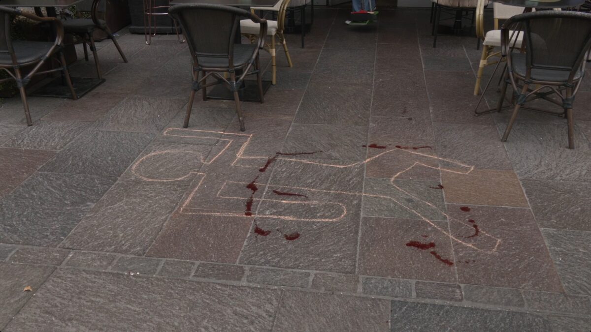 Più sicurezza e meno degrado: flashmob degli esercenti di piazza Domenicani a Bolzano