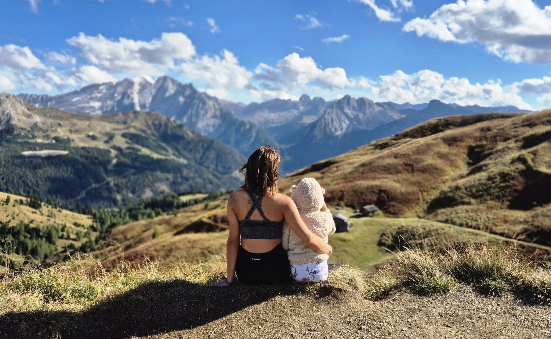 CORINA-E-FIGLIA--aspect-ratio-1805-1111