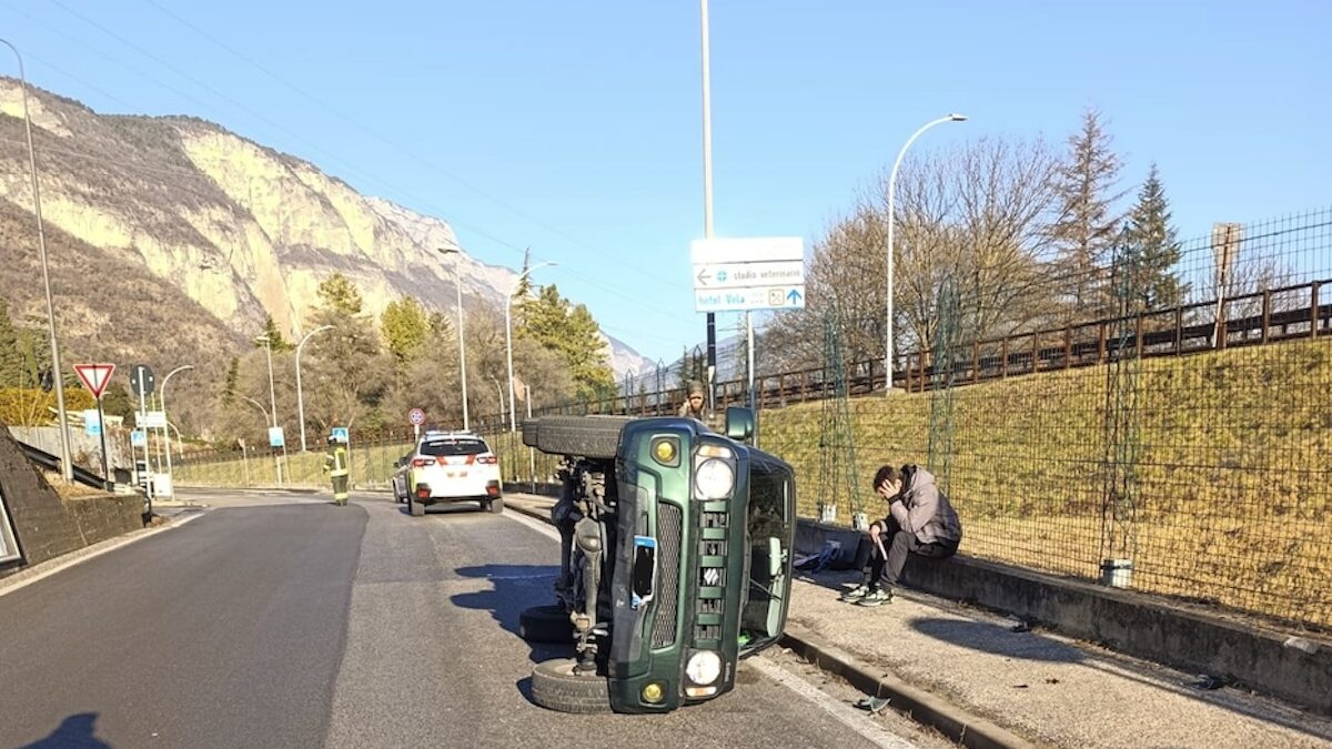 FOTO-incidente-via-santi-cosma-e-damiano-aspect-ratio-1200-675