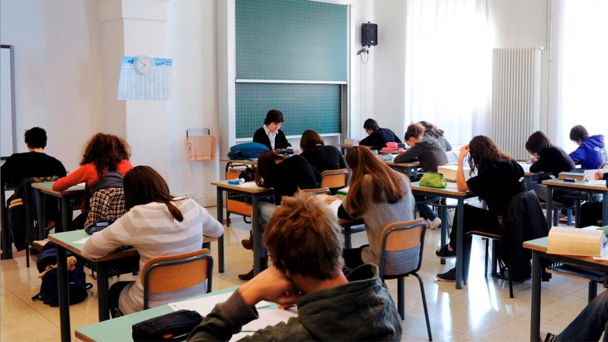 FOTO-iscrizioni-scolastiche-aspect-ratio-1200-675