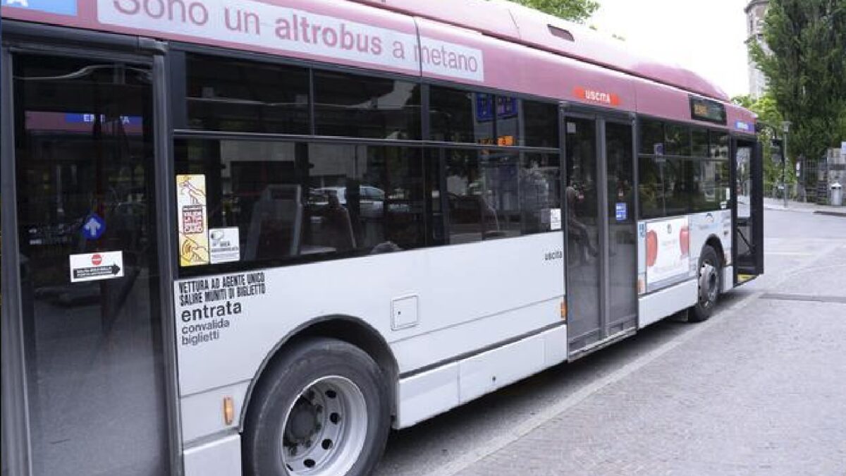 FOTO-sangue-sul-bus-aspect-ratio-1200-675