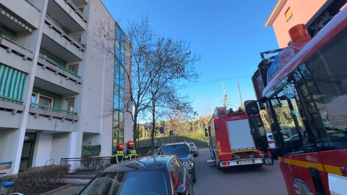 Asciugatrice in fiamme a Oltrisarco: 4 persone in ospedale