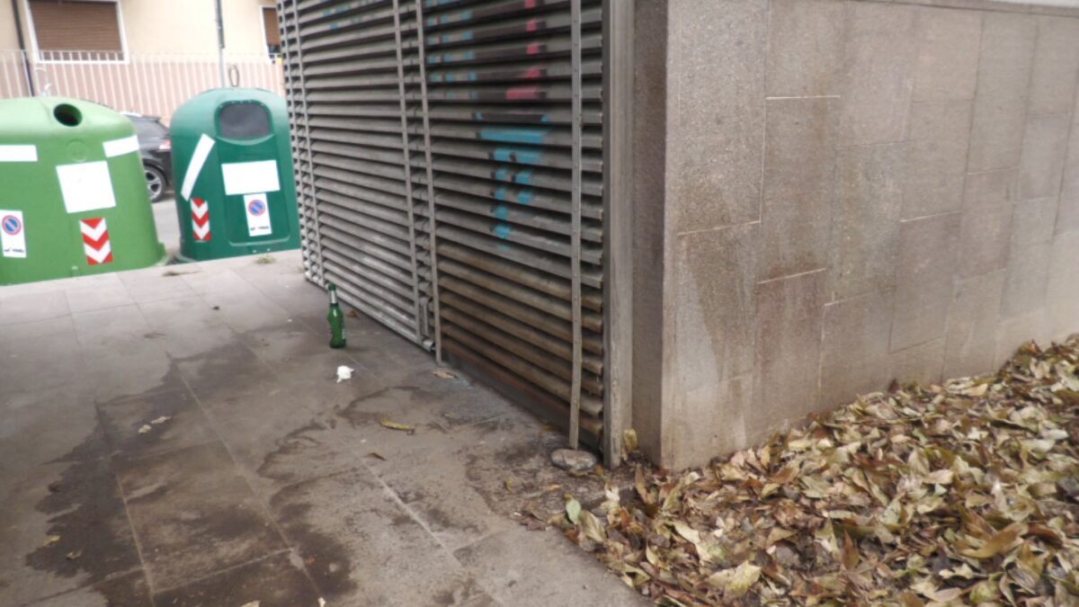 Orinatoio a cielo aperto in piazza Ziller a Bolzano