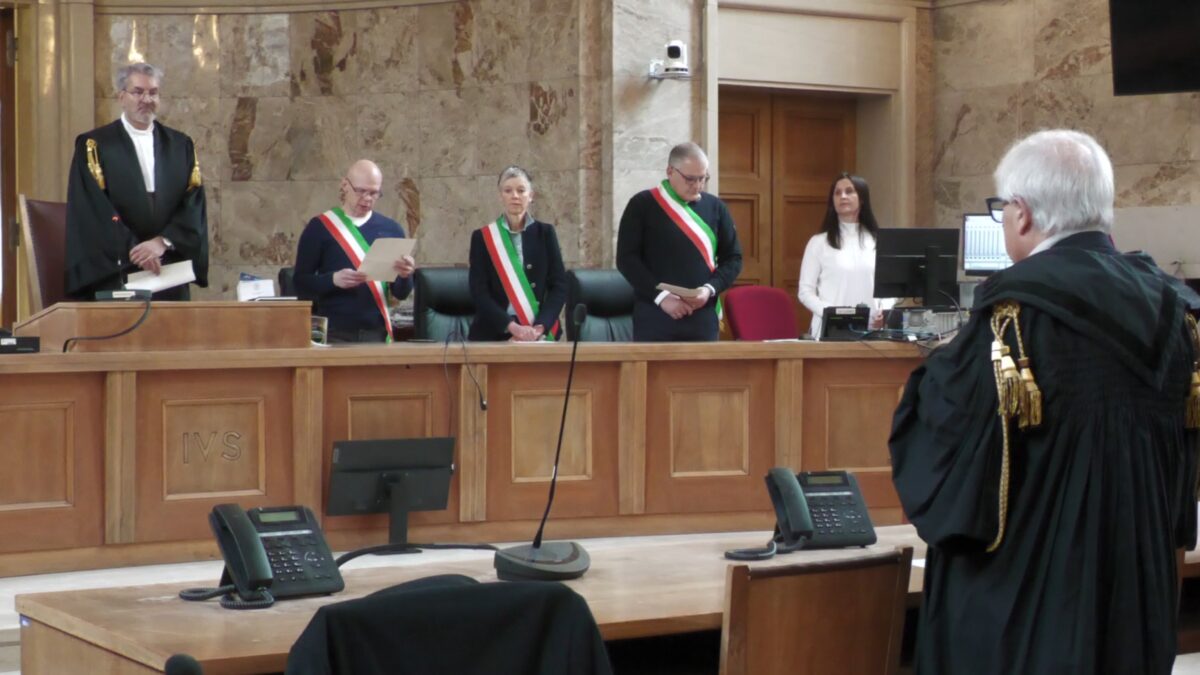 Violenza sul figlio neonato: processo al via a Bolzano