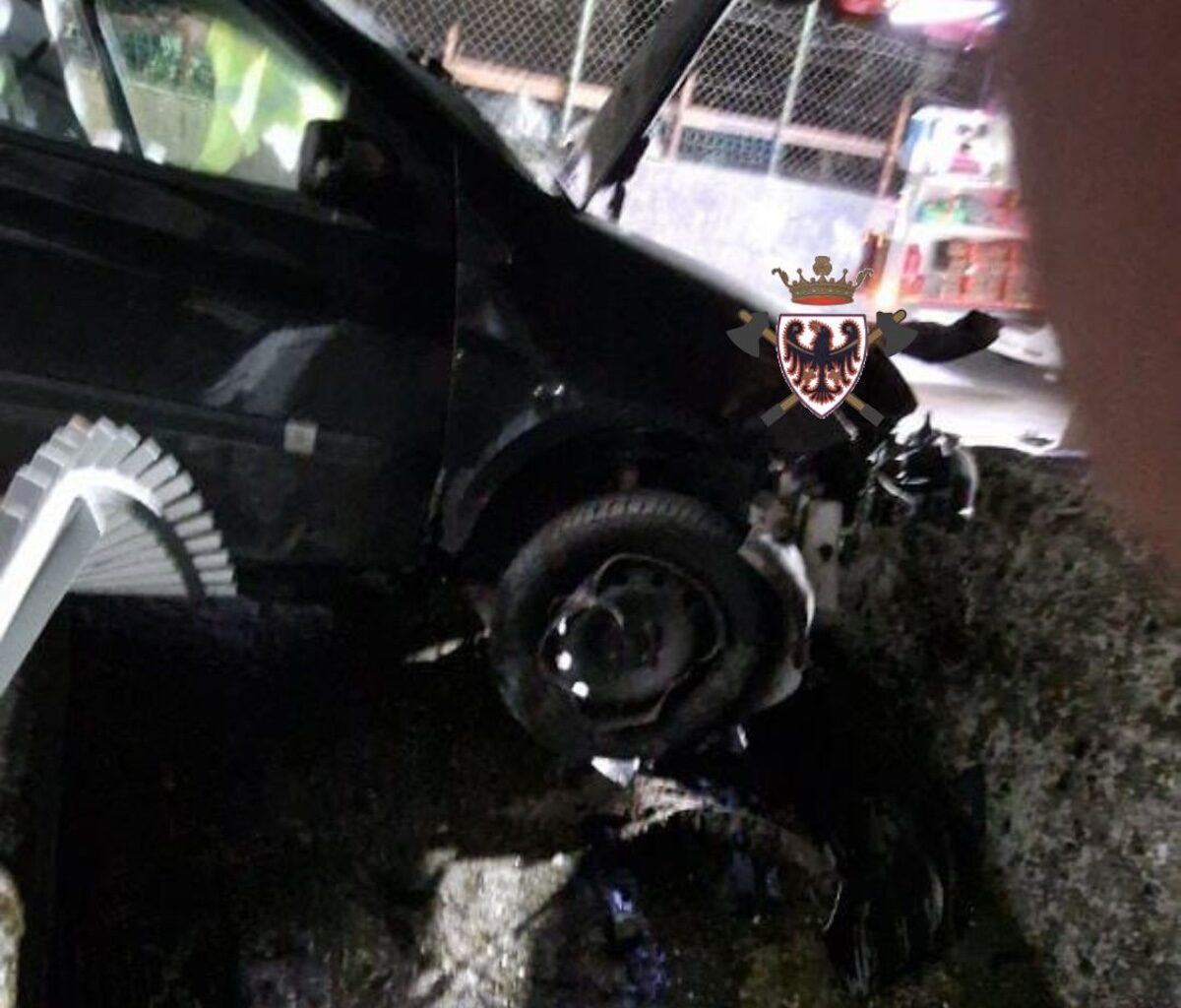 FOTO-auto-fuori-strada-1-aspect-ratio-1200-1024