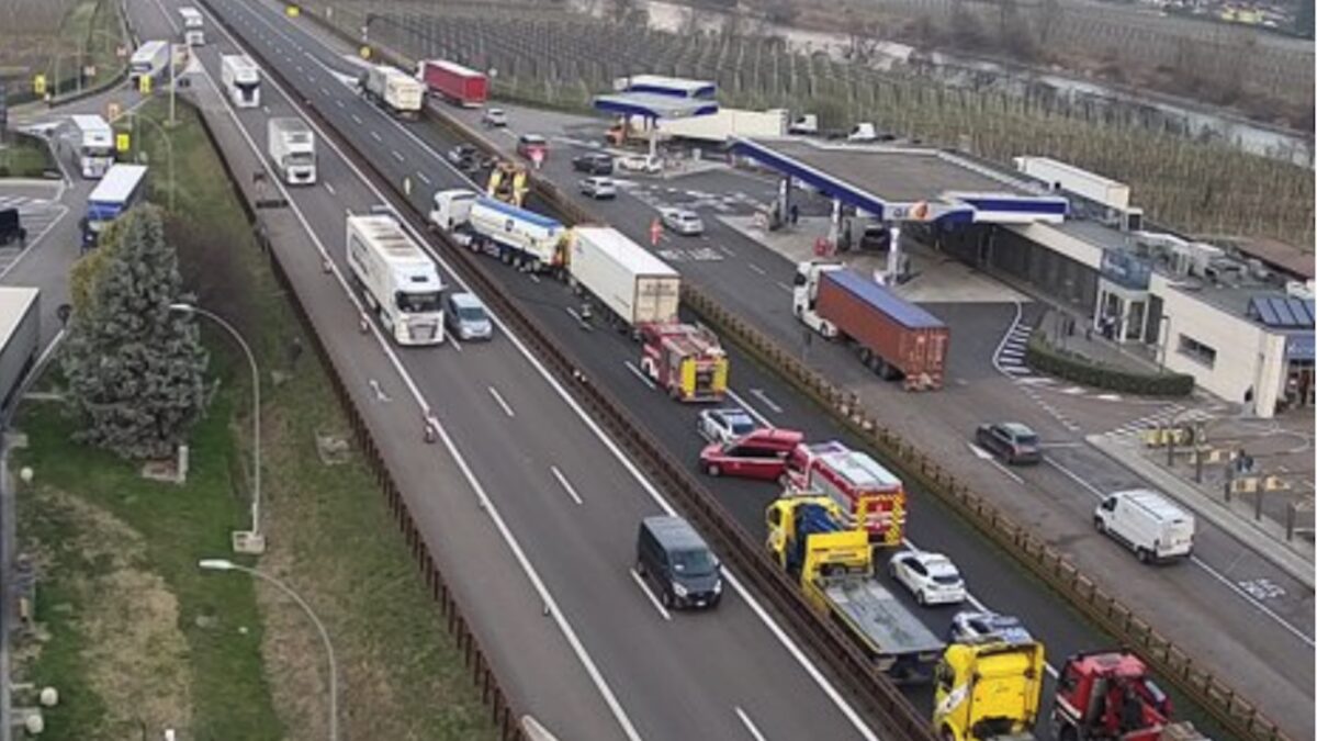 FOTO-incidente-A22-Nogaredo-scaled-aspect-ratio-1200-675