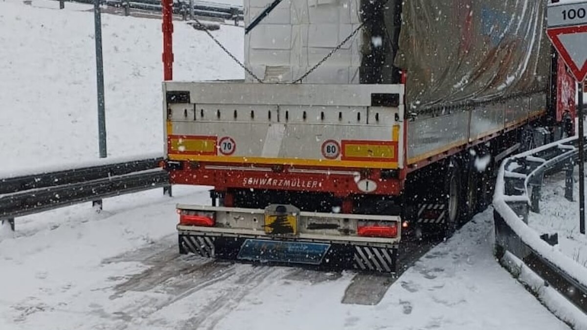 FOTO-incidenti-neve-aspect-ratio-1200-675