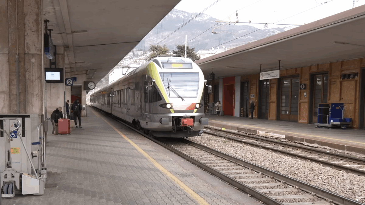 FOTO-sciopero-treni-aspect-ratio-1200-675