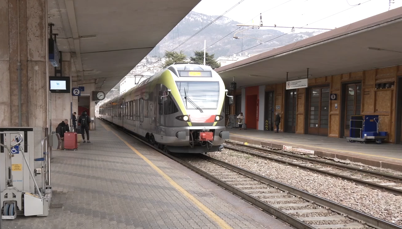 FOTO sciopero treni