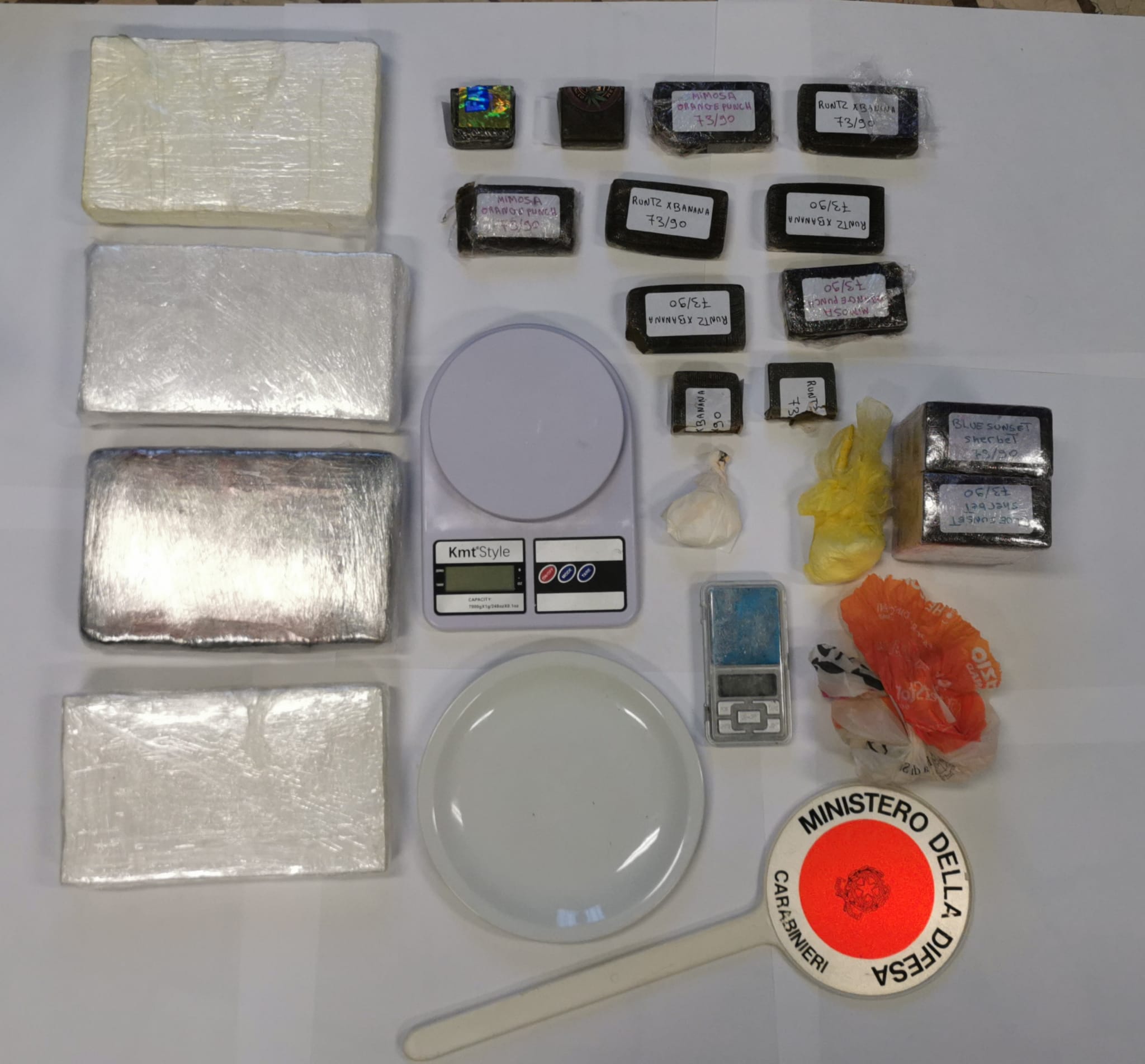 Foto operazione antidroga