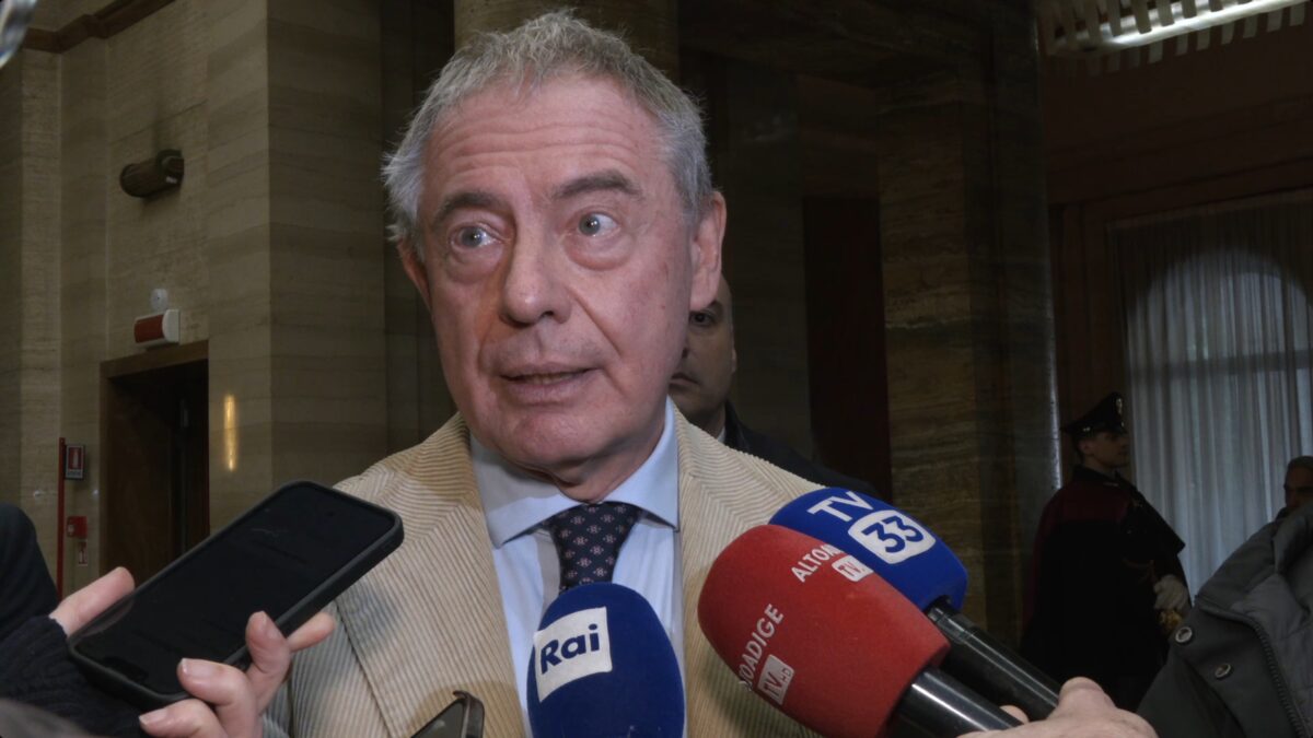 Acciaierie, il ministro Urso a Bolzano: “Stabilimento strategico”