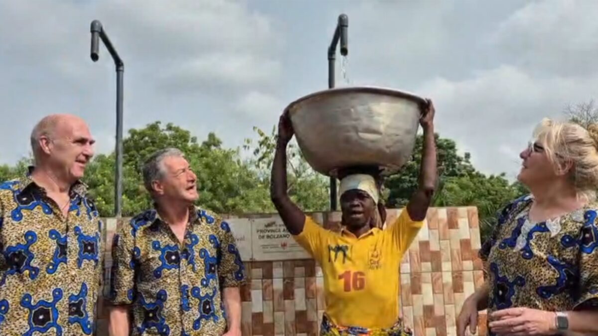 In Benin “vino trasformato in acqua” con GMM e Merano Winefestival