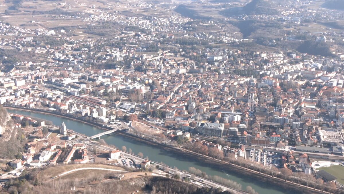 Boom di affitti brevi a Trento, raddoppiati quelli turistici