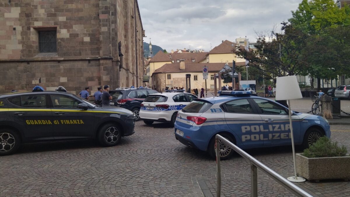 foto-polizia-scaled-aspect-ratio-1200-675