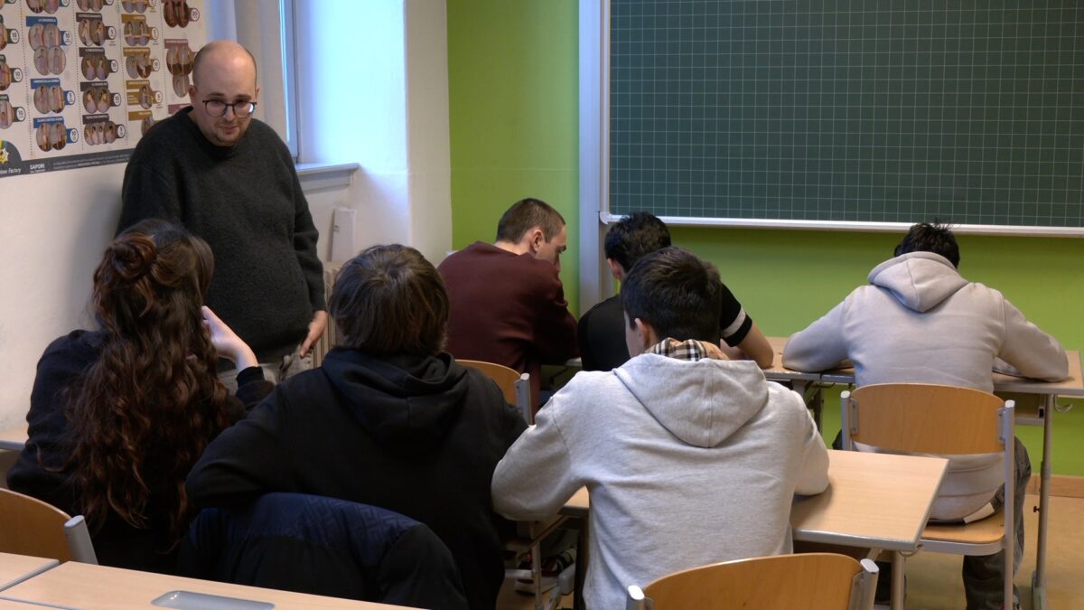 Scuole aperte a luglio: ancora nulla di fatto, il PD interroga la giunta