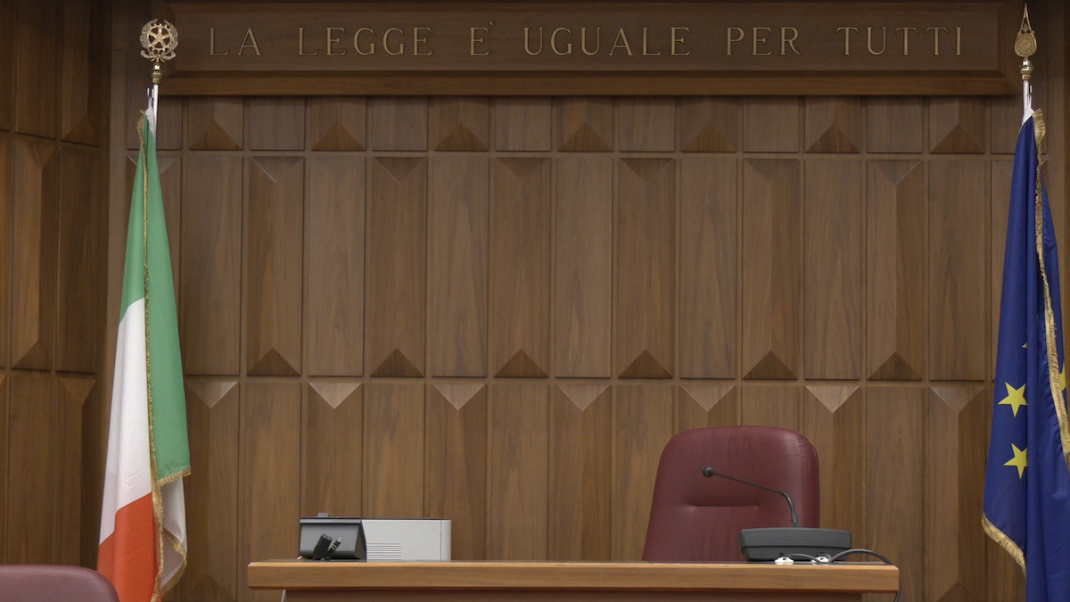 FOTO-abusa-di-una-dodicenne-aspect-ratio-1200-675