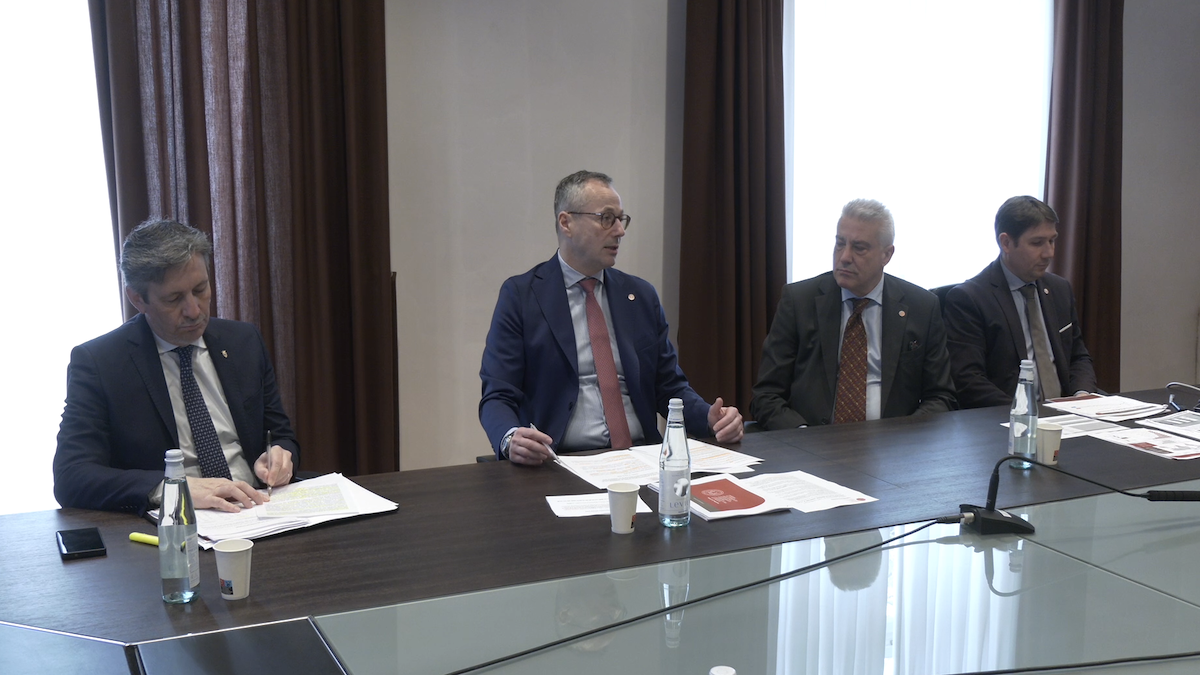 FOTO camera commercio