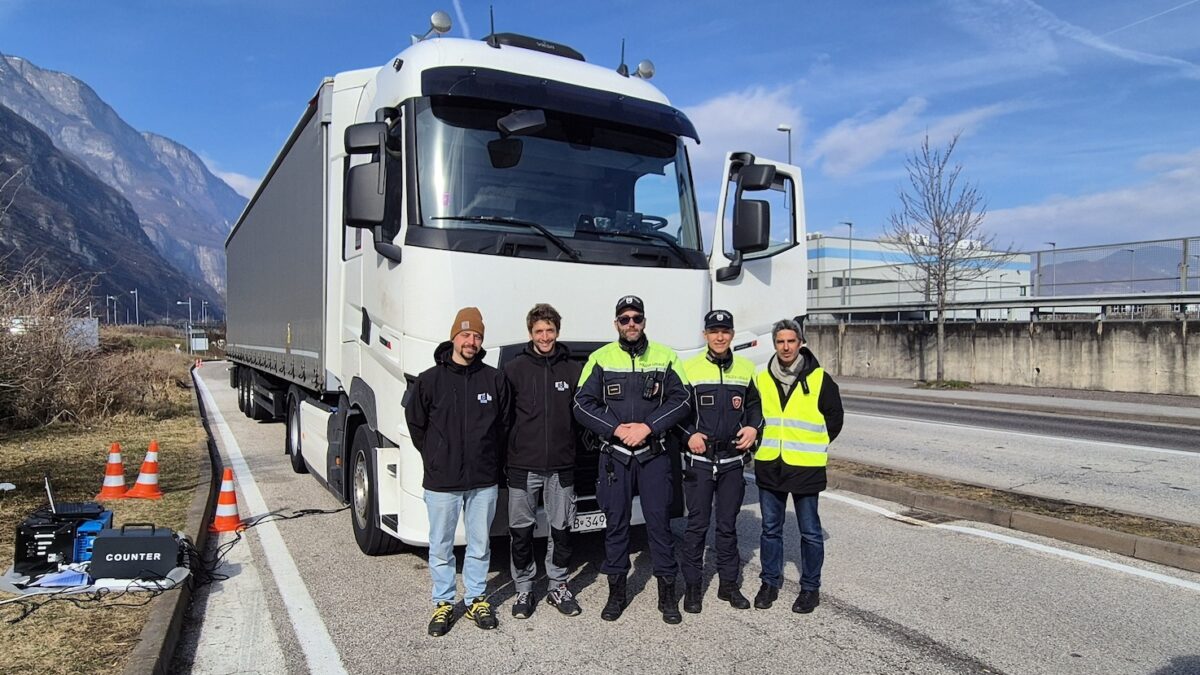 FOTO-camion-inquinanti-aspect-ratio-1200-675