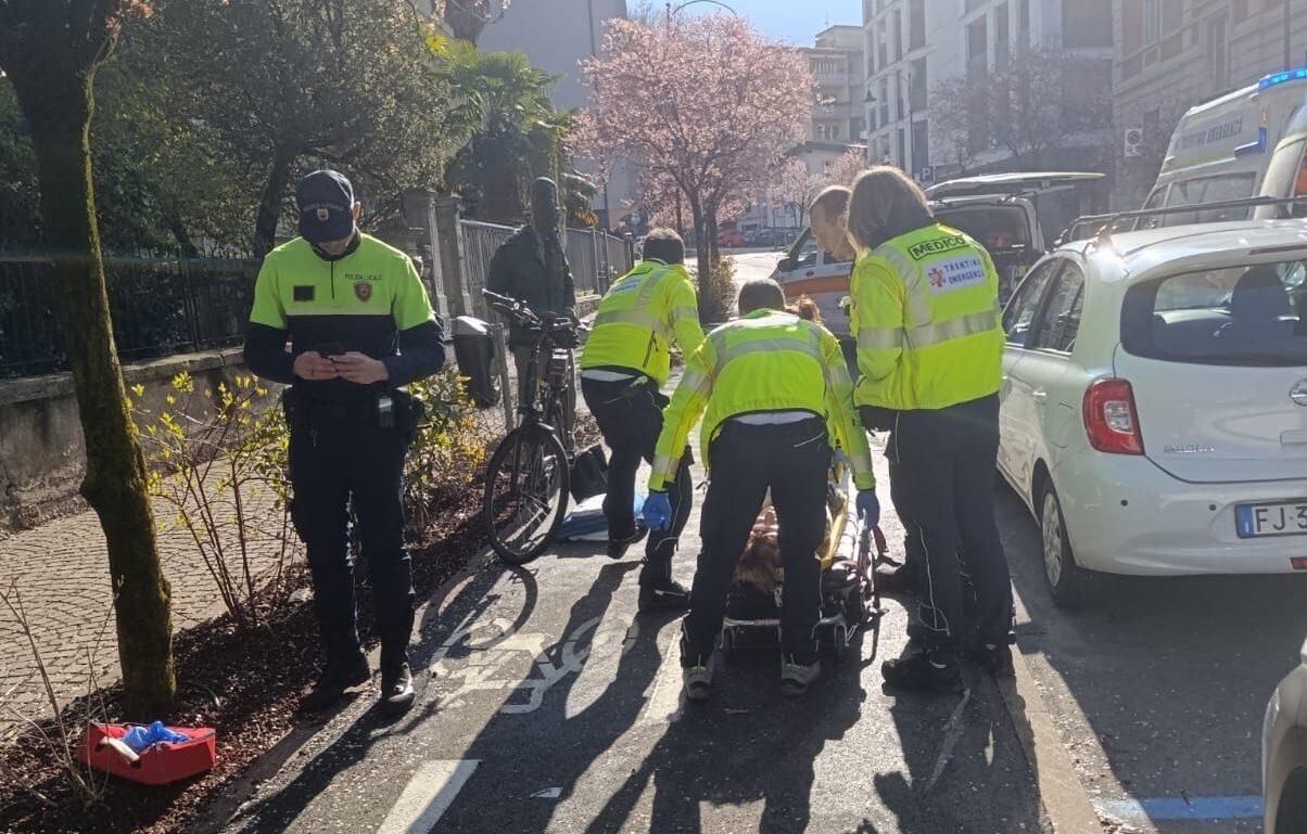 FOTO-donna-investita-da-bicicletta-aspect-ratio-1204-769