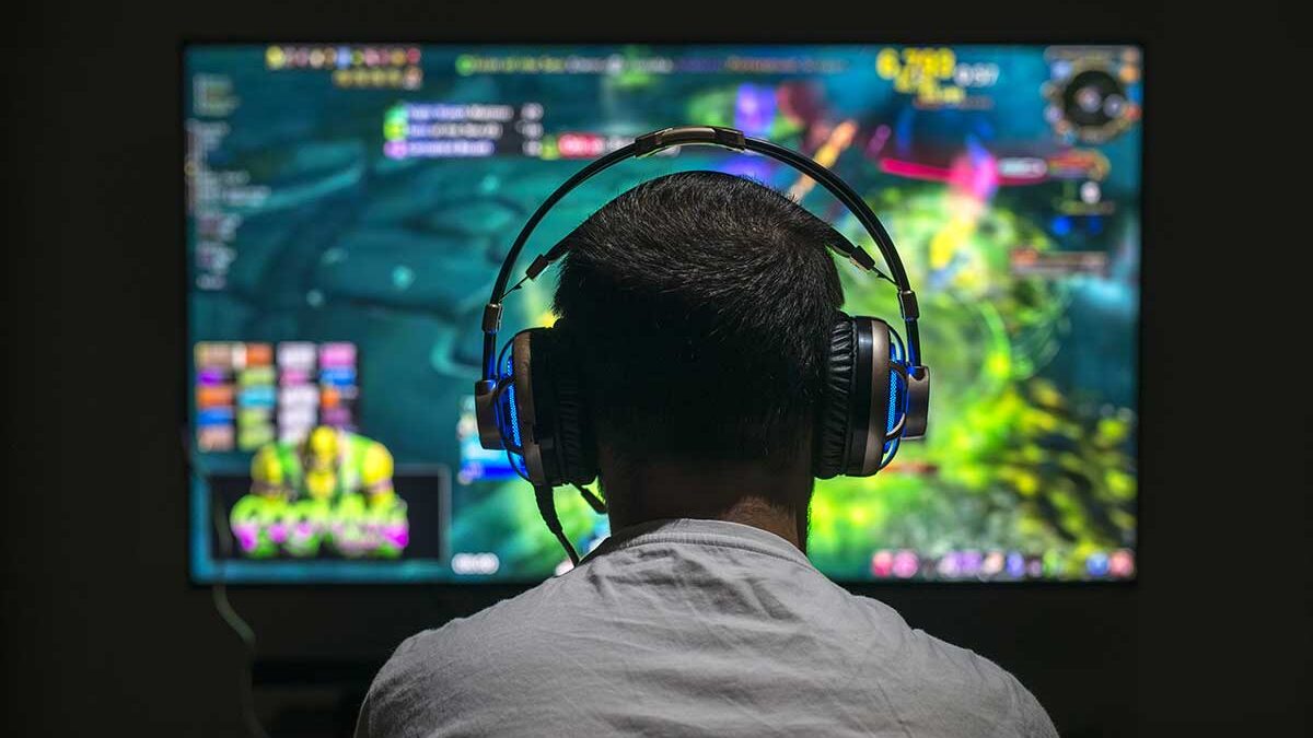 FOTO-hikikomori-aspect-ratio-1200-675