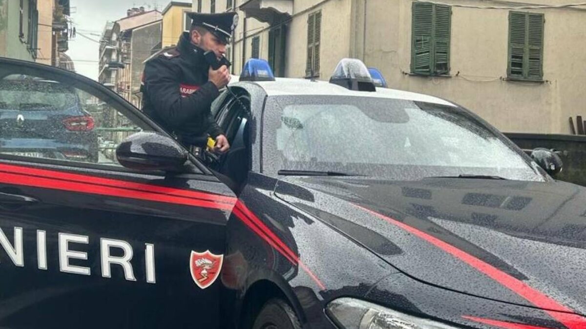 FOTO-ladro-di-vestiti-aspect-ratio-1200-675