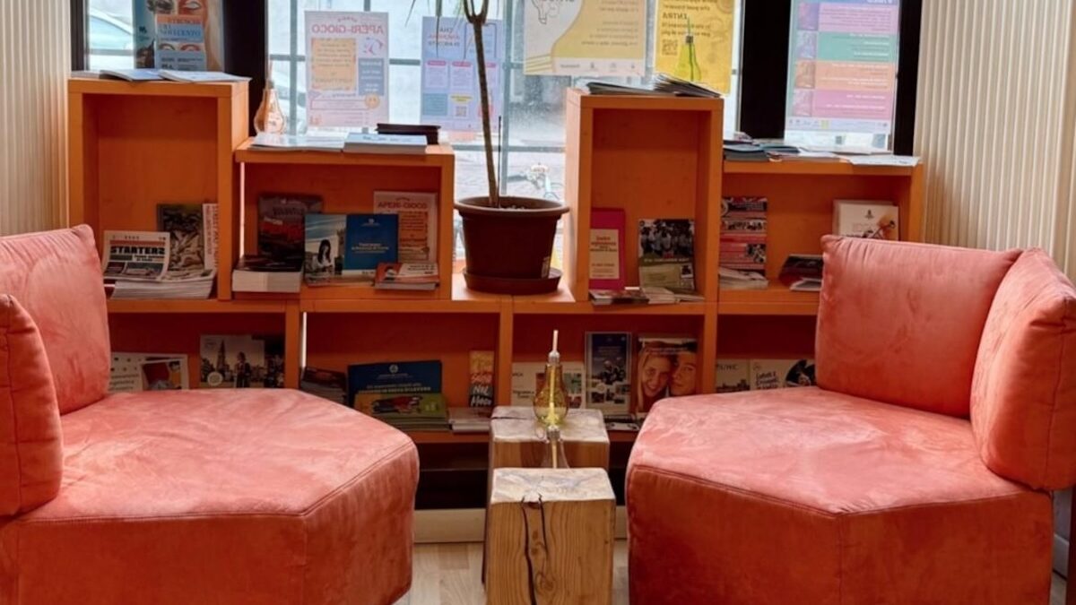 FOTO-sportello-giovani-aspect-ratio-1200-675