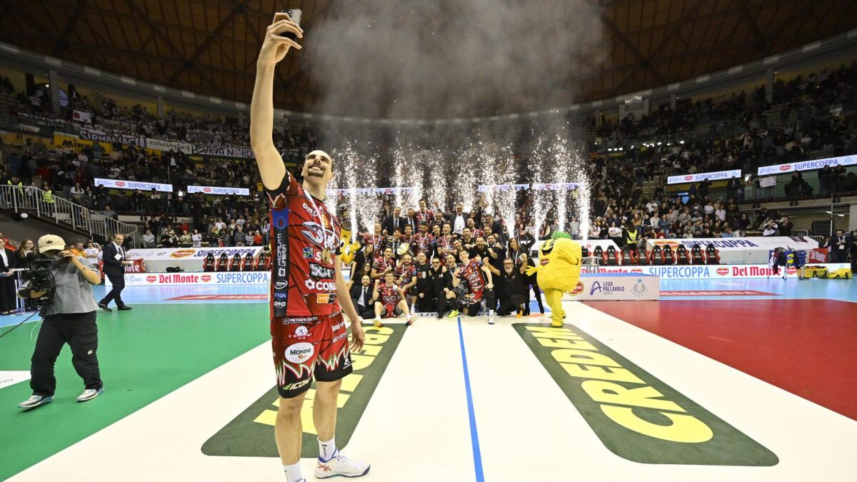 MB65488-uxga-aspect-ratio-1200-675